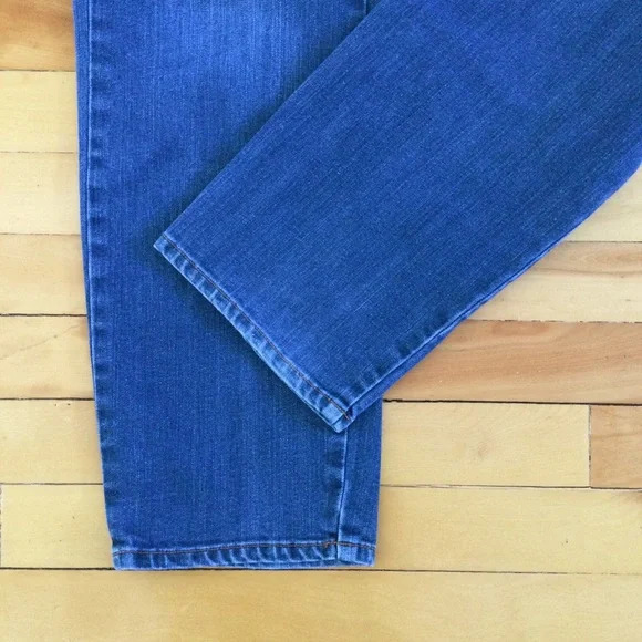 OLD NAVY The Sweetheart Mid-Rise Bootcut Jeans, Medium Wash Plus Size 20 - Picture 5 of 12